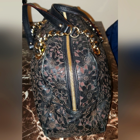 Kate Spade Sunflower Perforated Leather Rare Handbag/Shoulderbag EUC - Picture 6 of 17